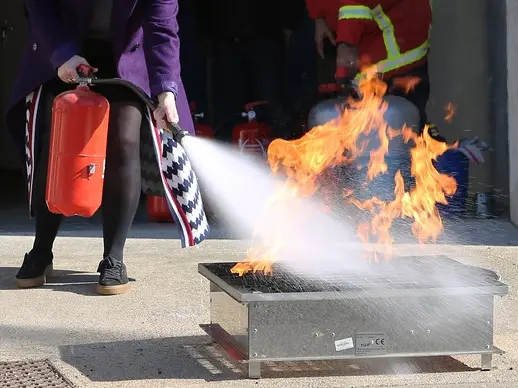Le Centre Belge de Formation en Sécurité Incendie (CBFSI) propose des formations complètes en sécurité incendie, conçues pour répondre aux besoins des professionnels et des entreprises.